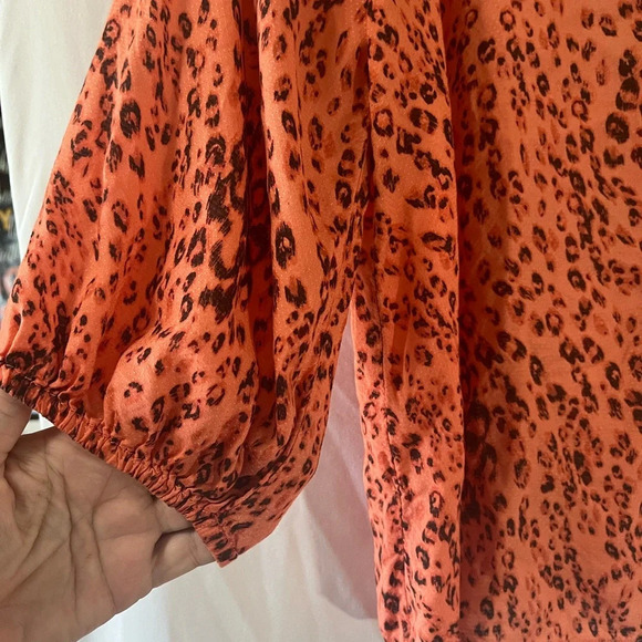 Sanctuary Orange Leopard Print 3/4 Sleeve Button Down Blouse Size Large - Picture 3 of 5